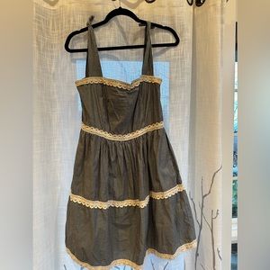 Suzabelle dress women’s medium